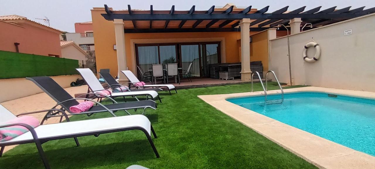 Beautiful, Spacious Villa, Heated Pool, Sleeps Eight, With Quality Furnishings Калета-де-Фусте Екстер'єр фото